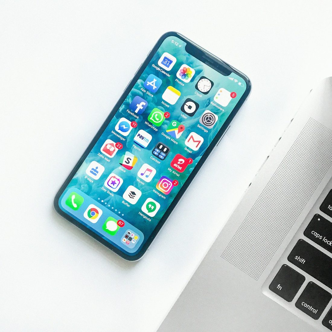 世界杯回放 APP 赛程与赛事列表界面示意
